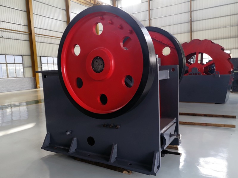 制砂生產(chǎn)線(xiàn)中的破碎設(shè)備如何選擇？?jī)?yōu)化配置指南