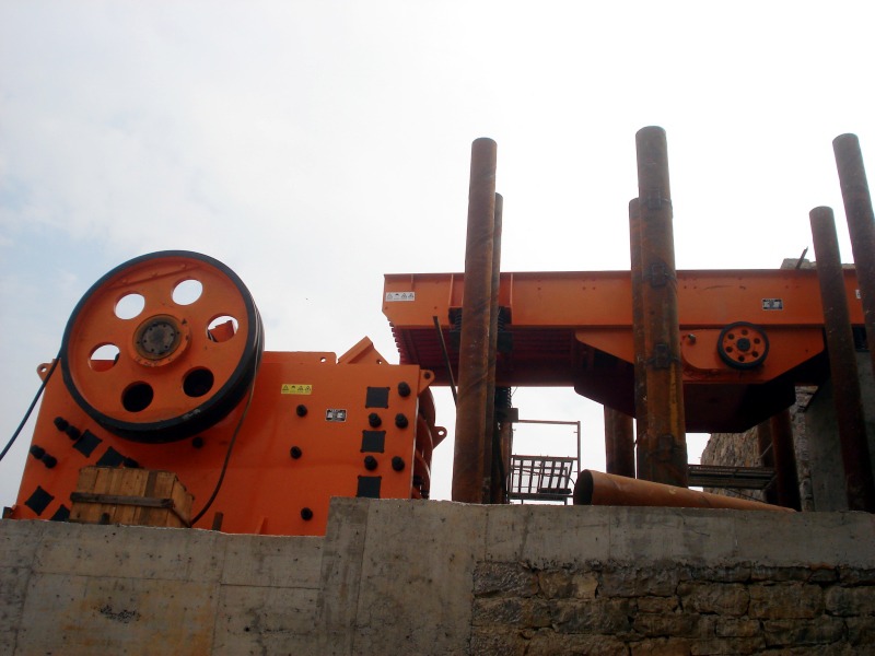 顎式破碎機(jī)型號(hào)選擇攻略與實(shí)用技巧